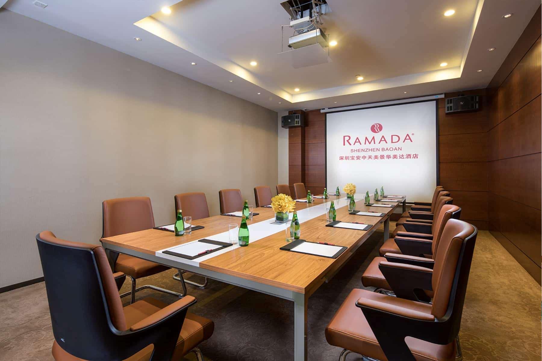 Ramada Shenzhen Baoan Hotel Buitenkant foto