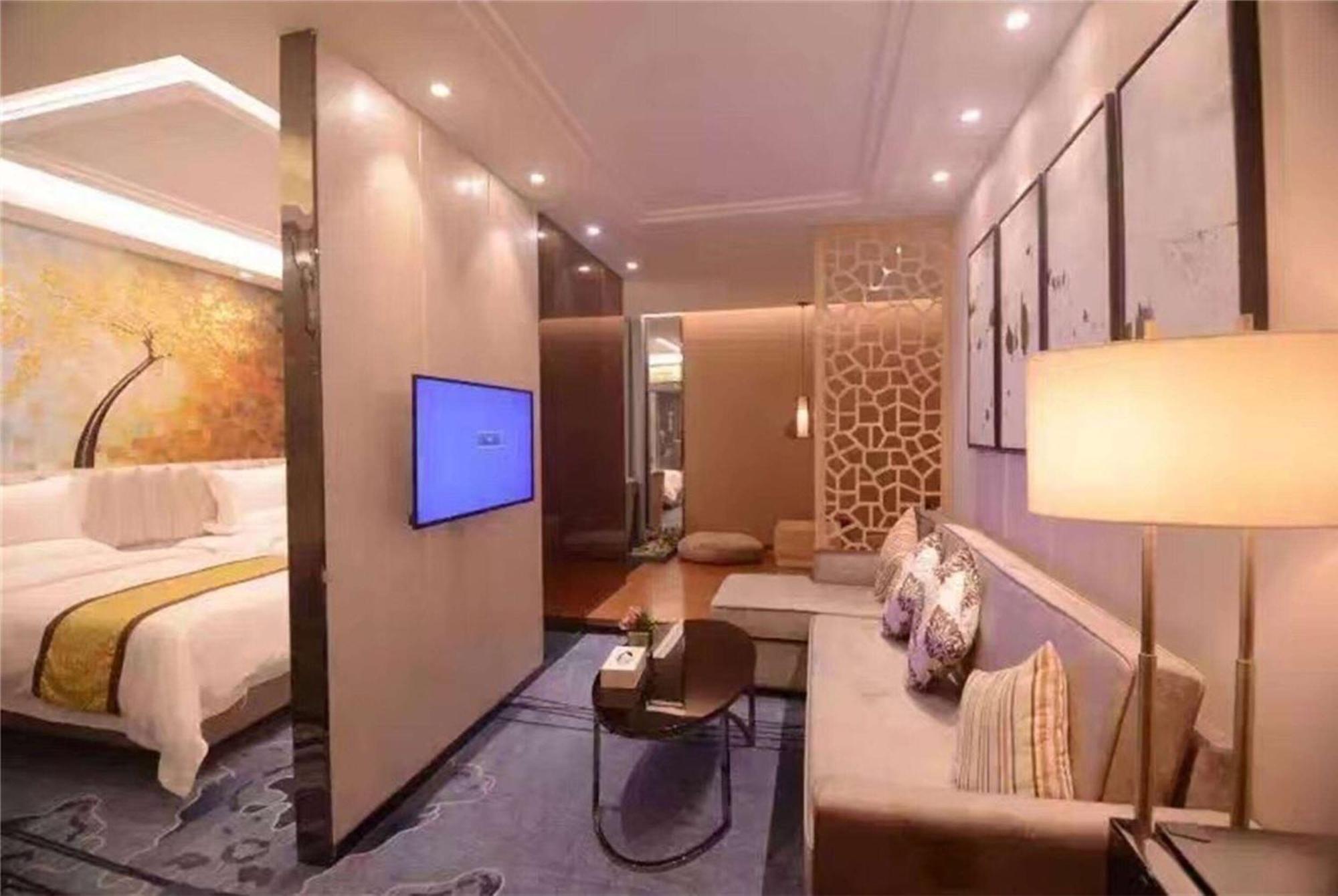 Ramada Shenzhen Baoan Hotel Buitenkant foto