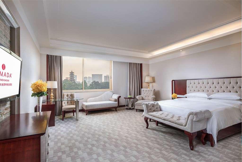 Ramada Shenzhen Baoan Hotel Kamer foto