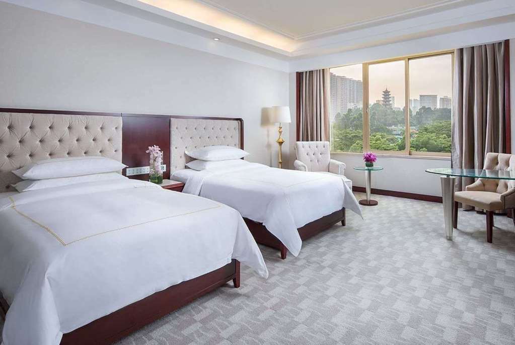 Ramada Shenzhen Baoan Hotel Kamer foto